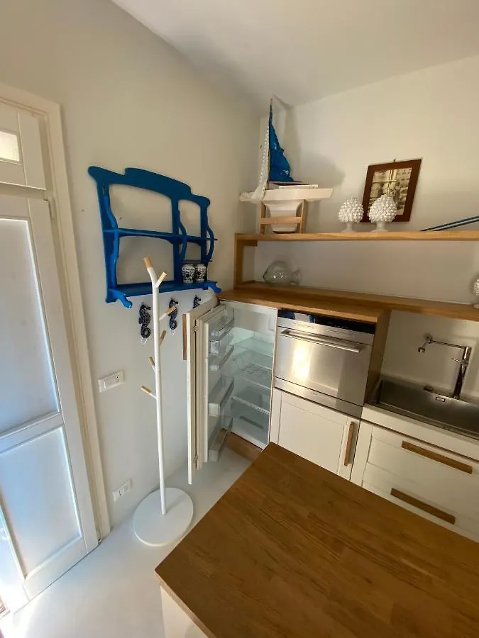 Dal Notaio, Appartamento Con Terrazza Marettimo 0*,  Italy